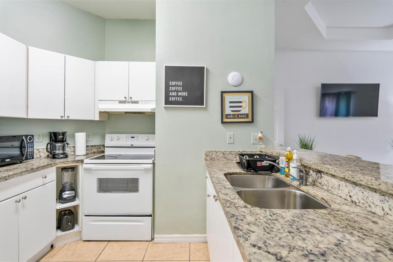 Airport Getaway Apartment Miami Bagian luar foto
