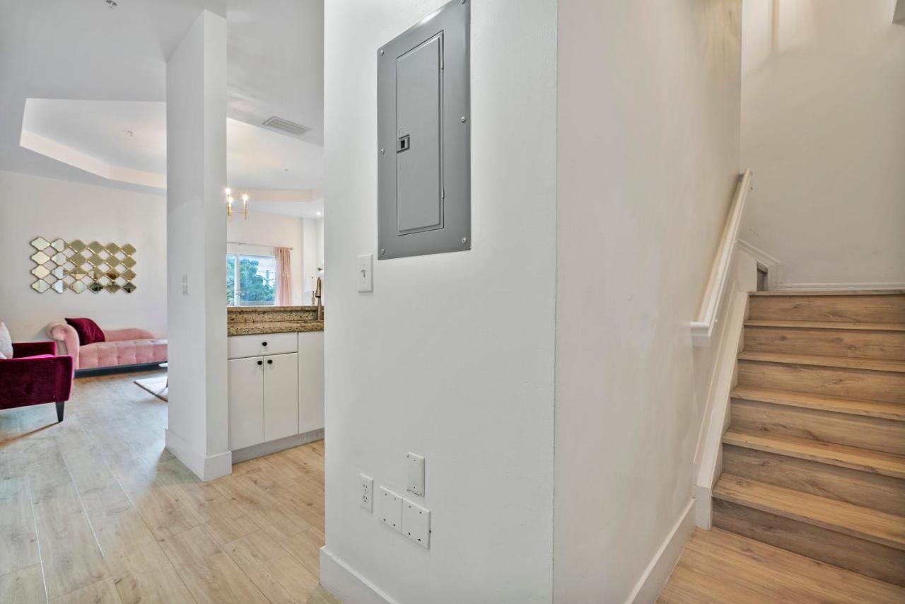 Airport Getaway Apartment Miami Bagian luar foto